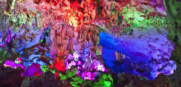 【秘境广西】巴马+鹅泉+德天瀑布+北海+涠洲岛双飞7日<南宁进,北海回,不走回头路>